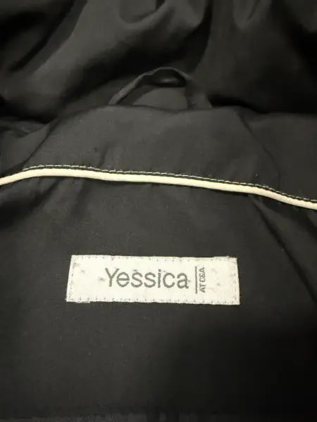 Černá prošívaná bunda Yessica 3