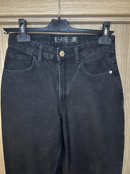 Černé džíny Amisu Mom's Fit, vel. 36 4