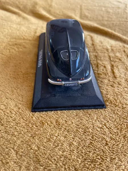 Sběratelský model Tatra 600 4