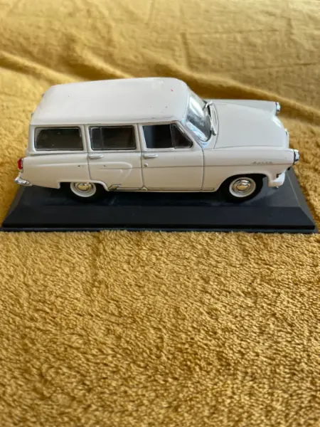Model auta GAZ M-22 Volga 5