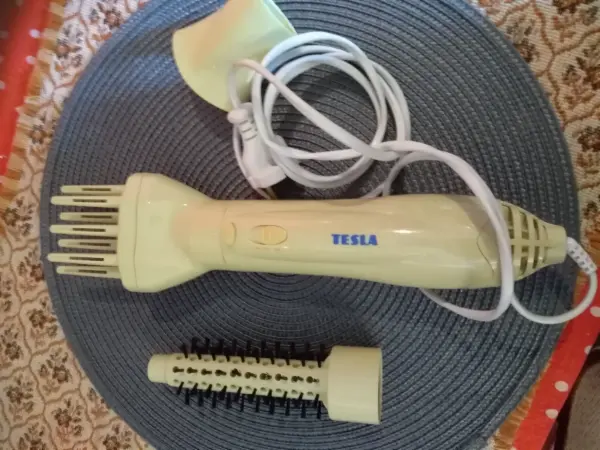 Fénovací kartáč Tesla 6