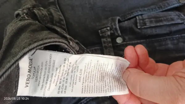 Černé dámské džíny Vero Moda, vel XS 3