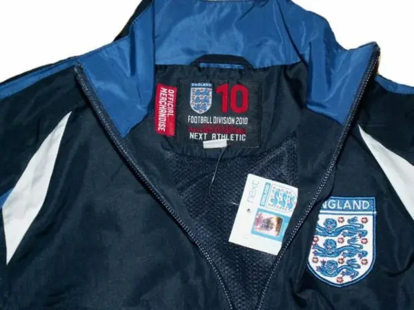 Tmavě modrá sportovní bunda England, vel. 5-6 let 2