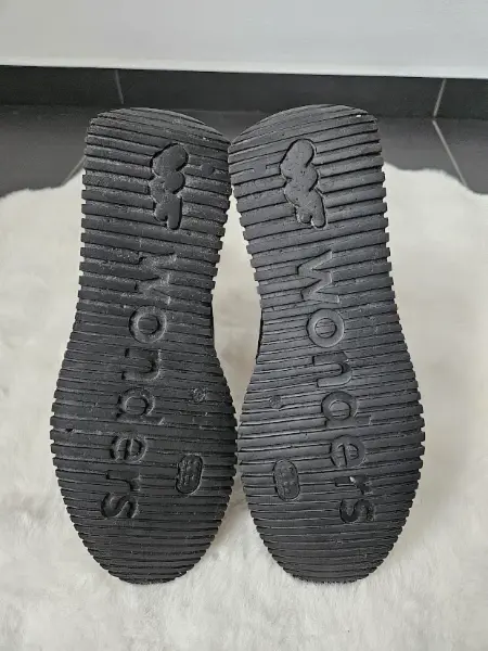 Kotníkové bronzové boty 5