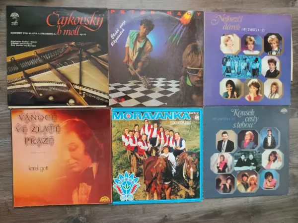 Kolekce vinylových desek - různé tituly 3