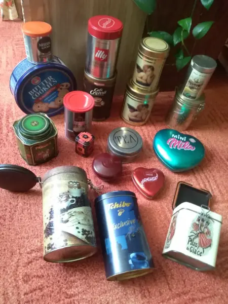 Plechovky mix 9