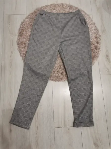 Dámské kalhoty Primark s károvaným vzorem 2