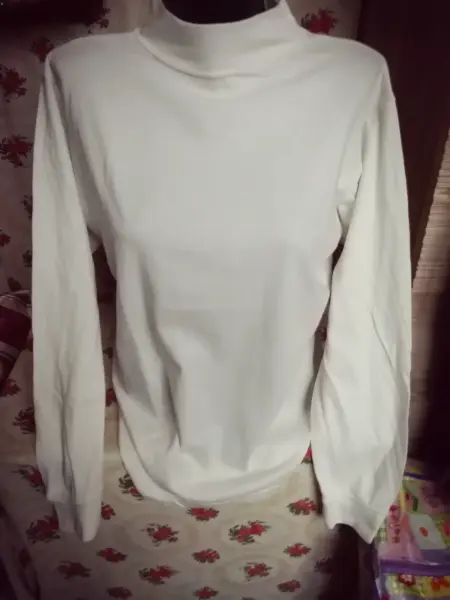 Dvě bavlněná smetanová mikino-trika M-XL
