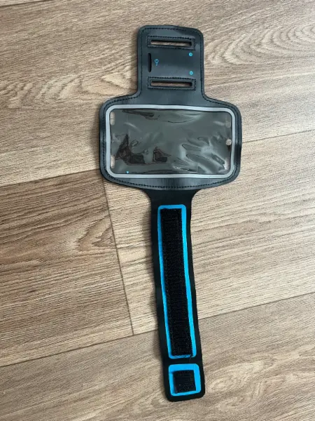Sportovní pouzdro na mobil na paži