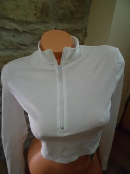 PRUŽNÝ CROP TOP vel. S - NOVÝ 2