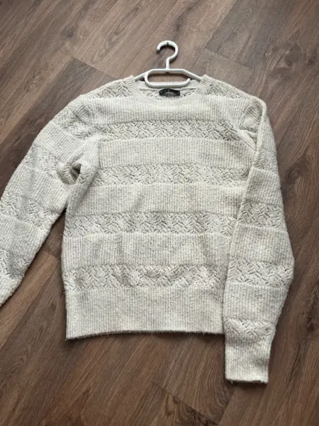Krémový dámský pletený svetr 2