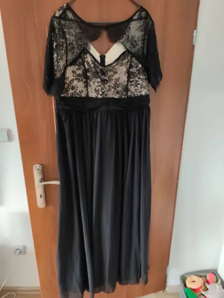 Černé společenské šaty s krajkou, XL 2
