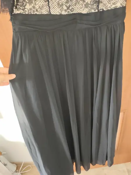 Černé společenské šaty s krajkou, XL 8