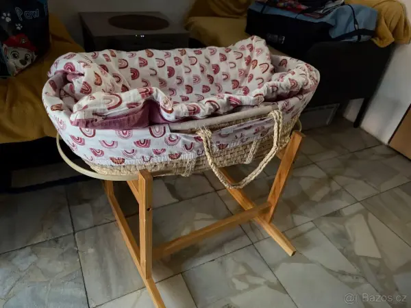 mojžíšův koš pro miminko
