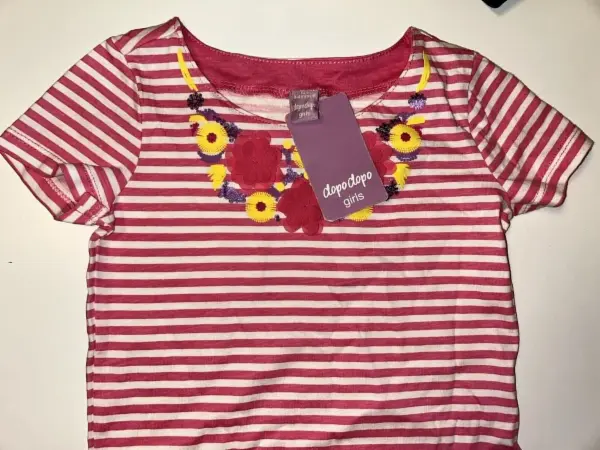 Růžové pruhované tričko, kytičkovaný výstřih, 3-4y 3