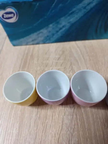 Panáčky porcelánové  11