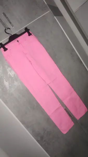 Jasně růžové dámské kalhoty