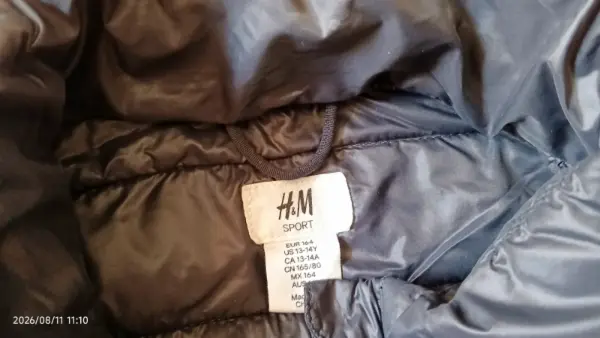 Černá prošívaná bunda H&M Sport, vel 164 2