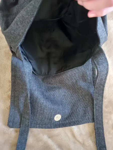Šedá látková crossbody kabelka 3