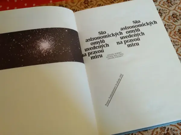 Kniha: Sto astronomických omylů uvedených na pravou míru 2