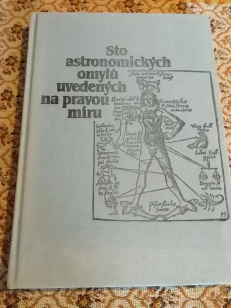 Kniha: Sto astronomických omylů uvedených na pravou míru