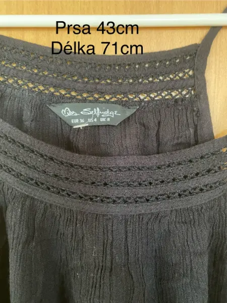 Černé dámské tílko Miss Selfridge s krajkou 3