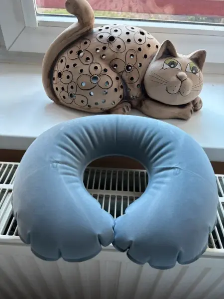Ergonomickýt tvarovaný polštář