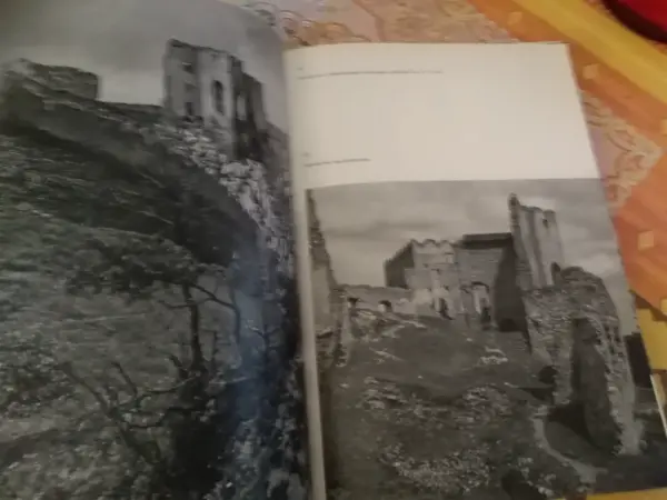 Kniha Slovenské hrady (1976) 3