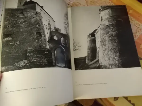 Kniha Slovenské hrady (1976) 7