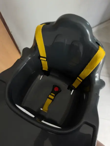 Dětská jídelní židlička  2