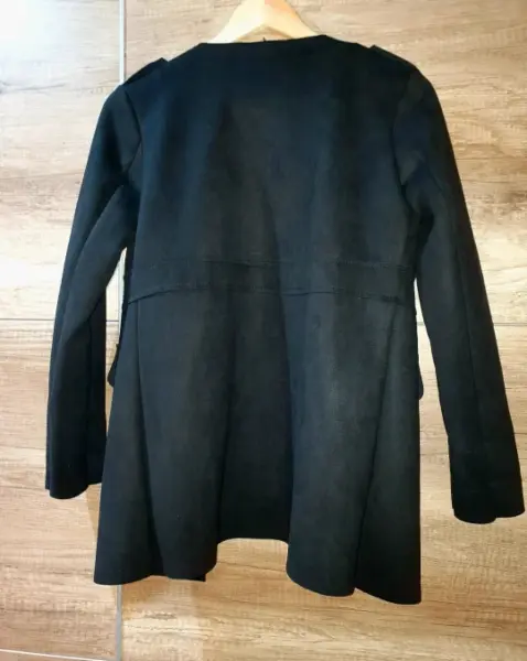 Černé sako s perličkami 3