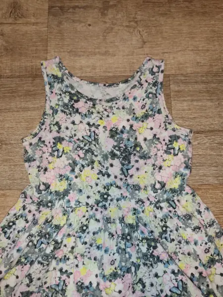 Dětské šaty s květinovým vzorem, 6let 2