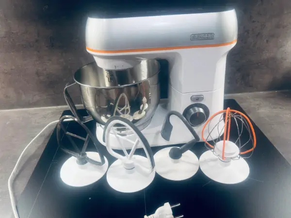 Kuchyňský robot Sencor 2