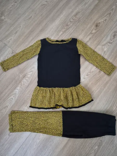 Dětský set s leopardím vzorem 116/122