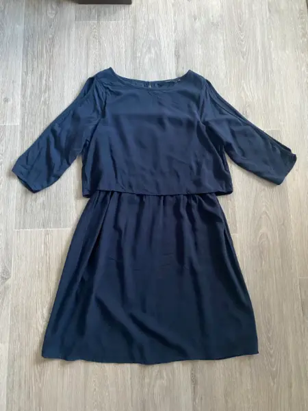 Tmavě modré šaty Vero Moda