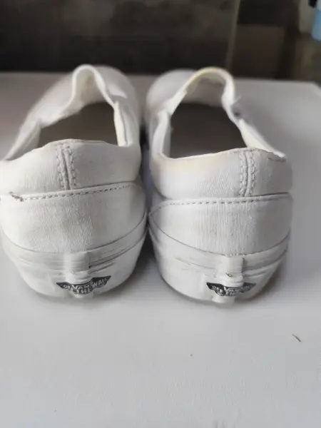 Bílé tenisky Vans Slip-On 3