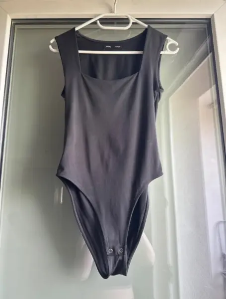 Černé dámské body Sinsay 4
