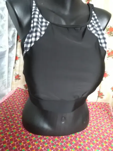 Nový plavkový vršek 2