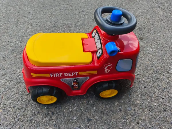Dětské odrážedlo hasičské auto Falk