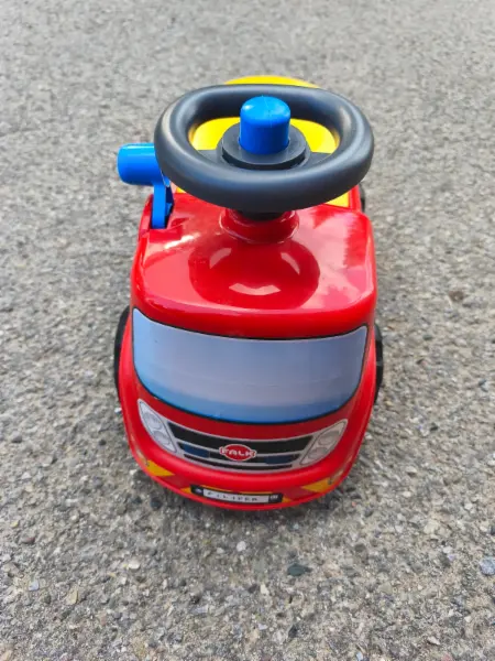 Dětské odrážedlo hasičské auto Falk 2