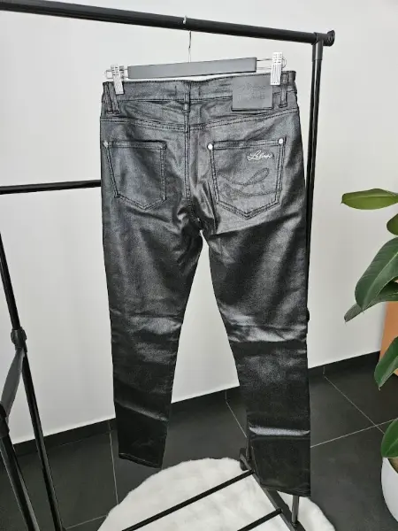 Lelosi s koženým efektem 2