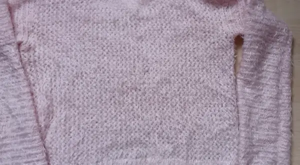 Růžový dámský svetr s chlupatým efektem UNI 2