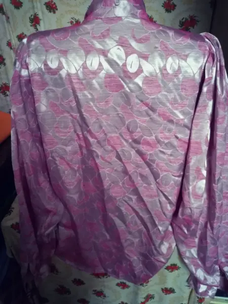 Retro halenka s netopýrem 11