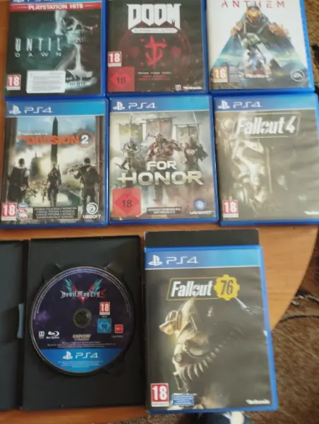 Hry ps4 8