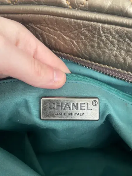Bronzová kabelka Chanel 10