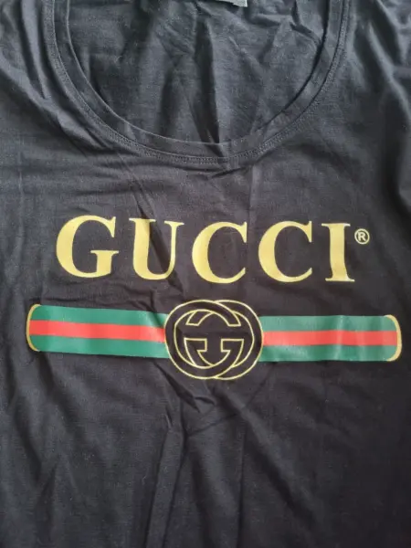 Černé dámské tričko jako Gucci 3