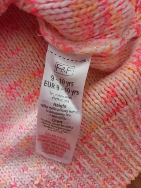 Svetr F&F vel. 140 2