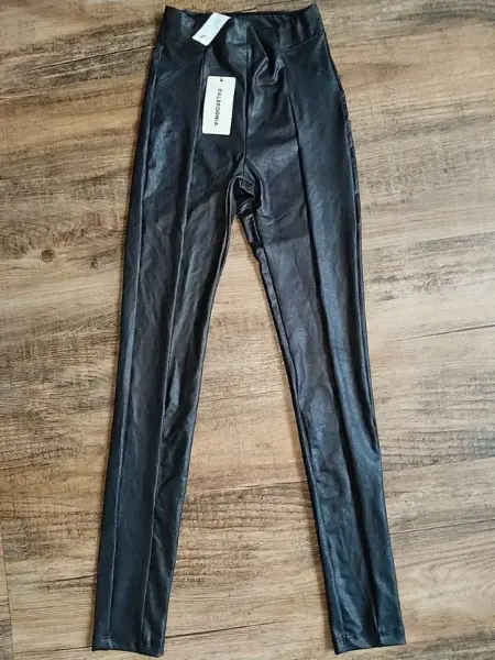 Nové koženkové legíny Calzedonia s visačkou, vel. XS