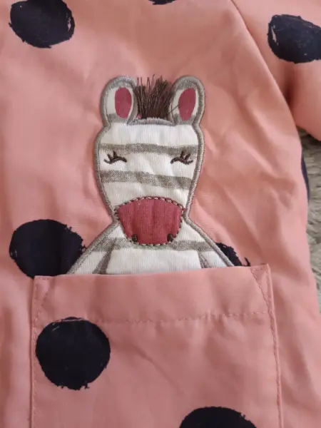 Dětská bunda s puntíky a zebrou 4