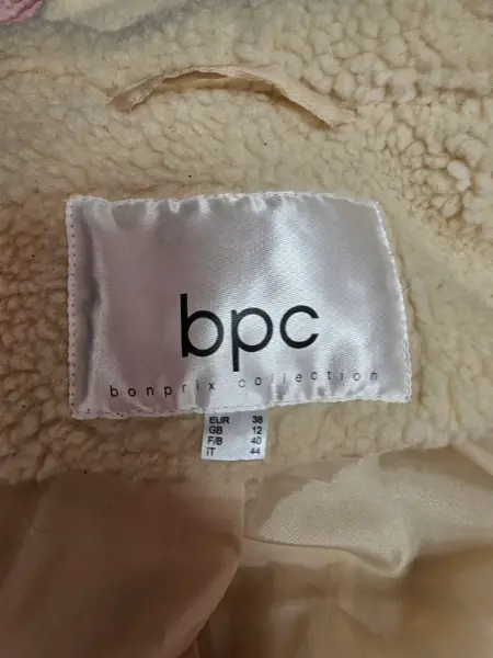 Dámský béžový kabát bpc s kapucí 5